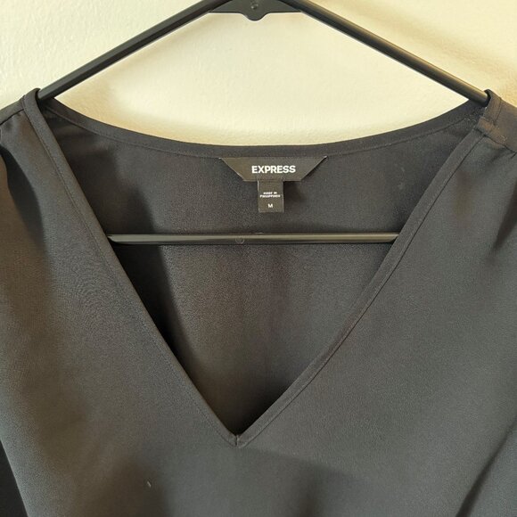 Express - Puff Shoulder Semi-Cropped Blouse - Picture 2 of 3